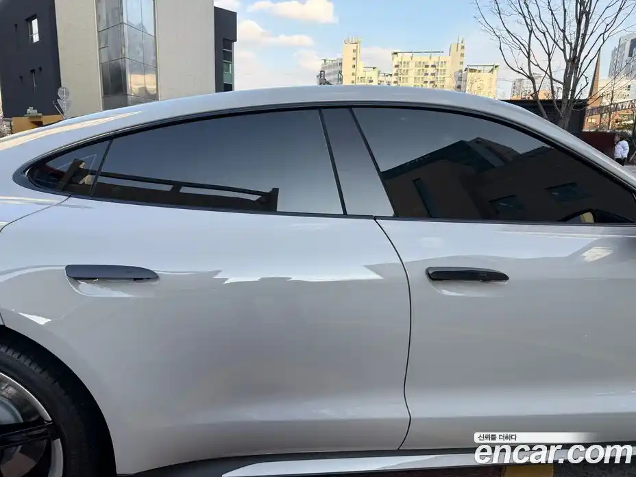 Porsche Taycan 2024 Автомат в Москве № 197911, фото 6