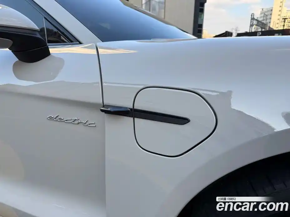 Porsche Taycan 2024 Автомат в Москве № 197911, фото 10