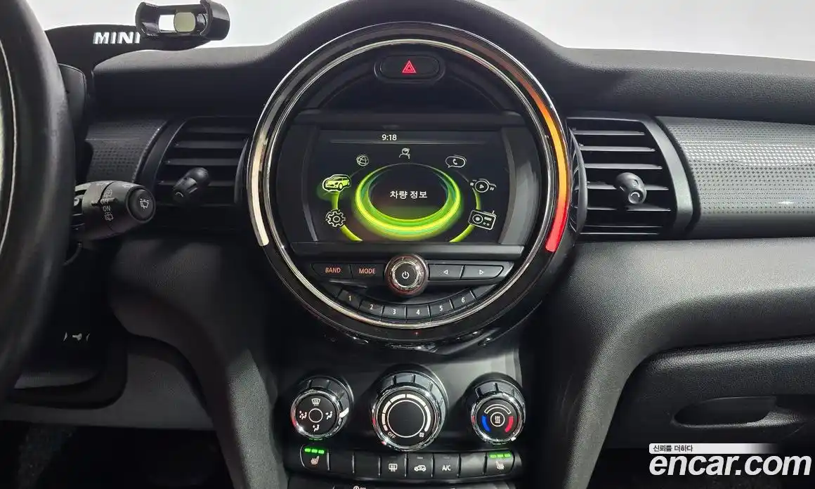 Mini Cooper 2016 1.5 Автомат в Москве № 198510, фото 17