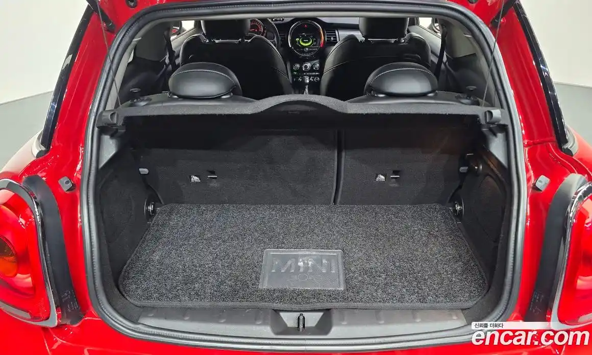 Mini Cooper 2016 1.5 Автомат в Москве № 198510, фото 19