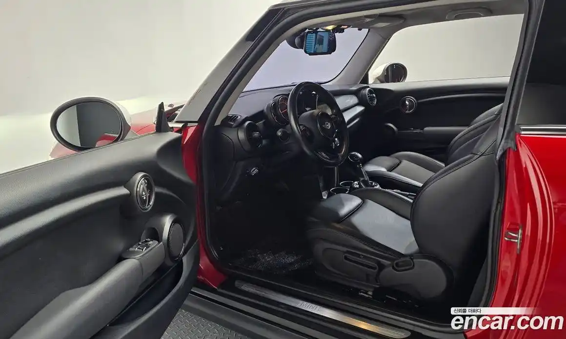 Mini Cooper 2016 1.5 Автомат в Москве № 198510, фото 5