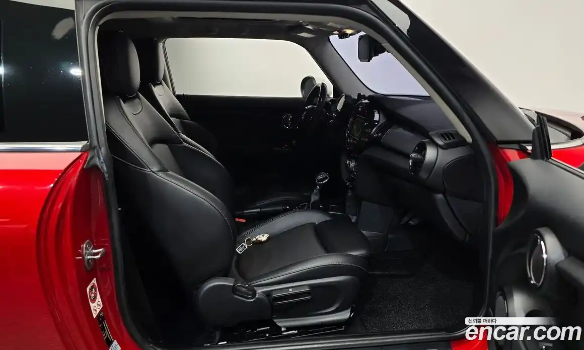 Mini Cooper 2016 1.5 Автомат в Москве № 198510, фото 8