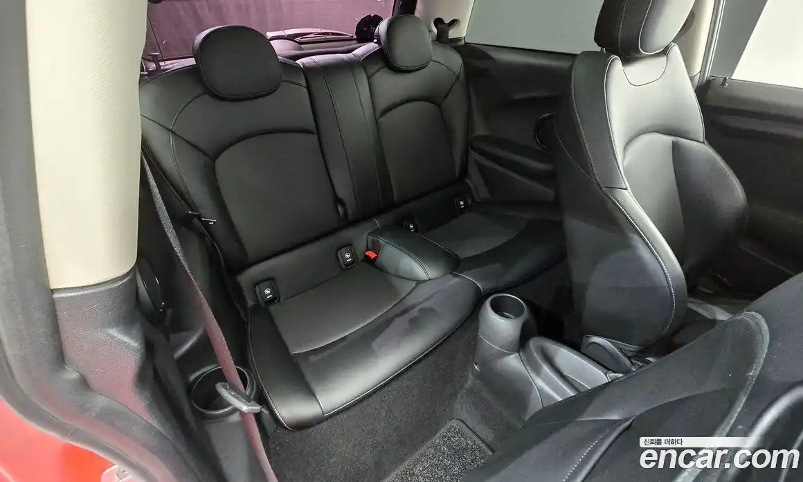 Mini Cooper 2016 1.5 Автомат в Москве № 198510, фото 9