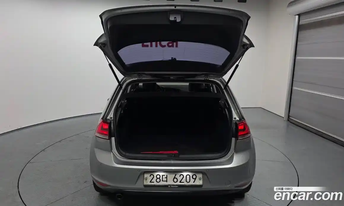 Volkswagen Golf 2014 1.6 Автомат в Москве № 199184, фото 11