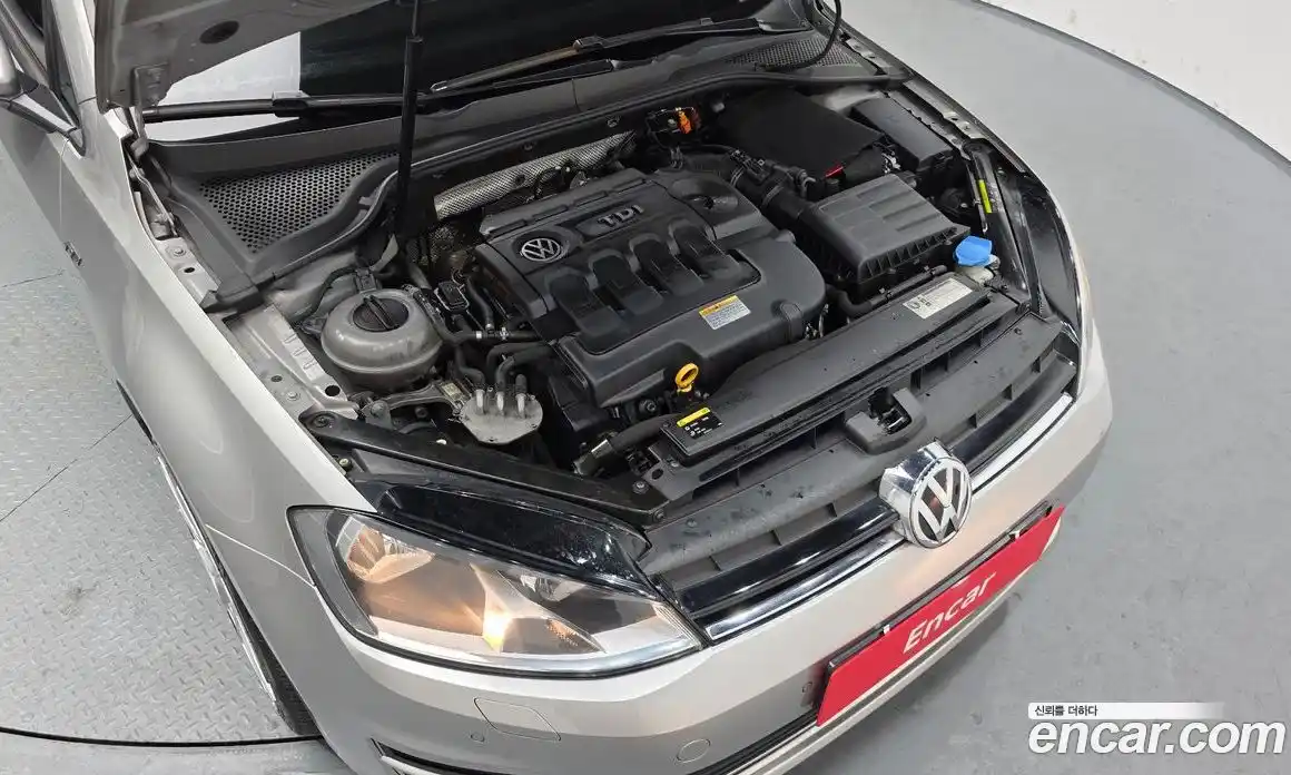 Volkswagen Golf 2014 1.6 Автомат в Москве № 199184, фото 3