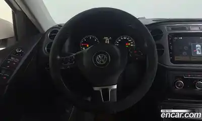 Volkswagen Tiguan 2014 2.0 Автомат в Москве № 199310, миниатюра 4