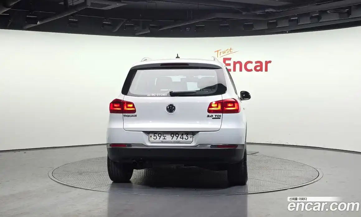 Volkswagen Tiguan 2014 2.0 Автомат в Москве № 199310, фото 10