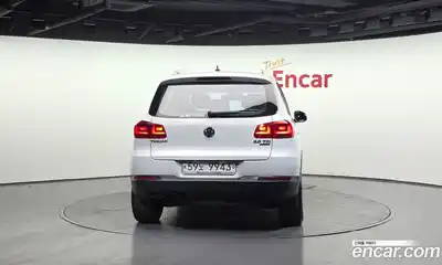 Volkswagen Tiguan 2014 2.0 Автомат в Москве № 199310, миниатюра 10