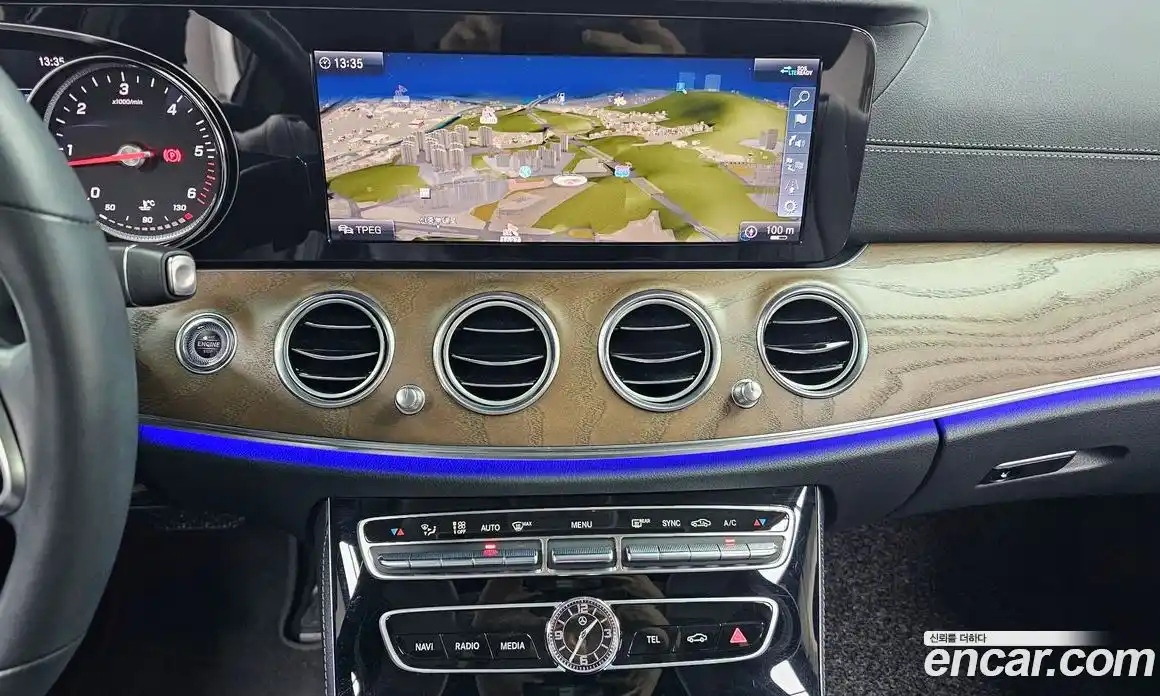 Mercedes-Benz E-Class 2020 1.9 Автомат в Москве № 204282, фото 13