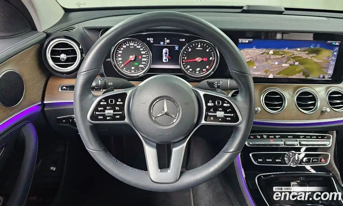 Mercedes-Benz E-Class 2020 1.9 Автомат в Москве № 204282, фото 17