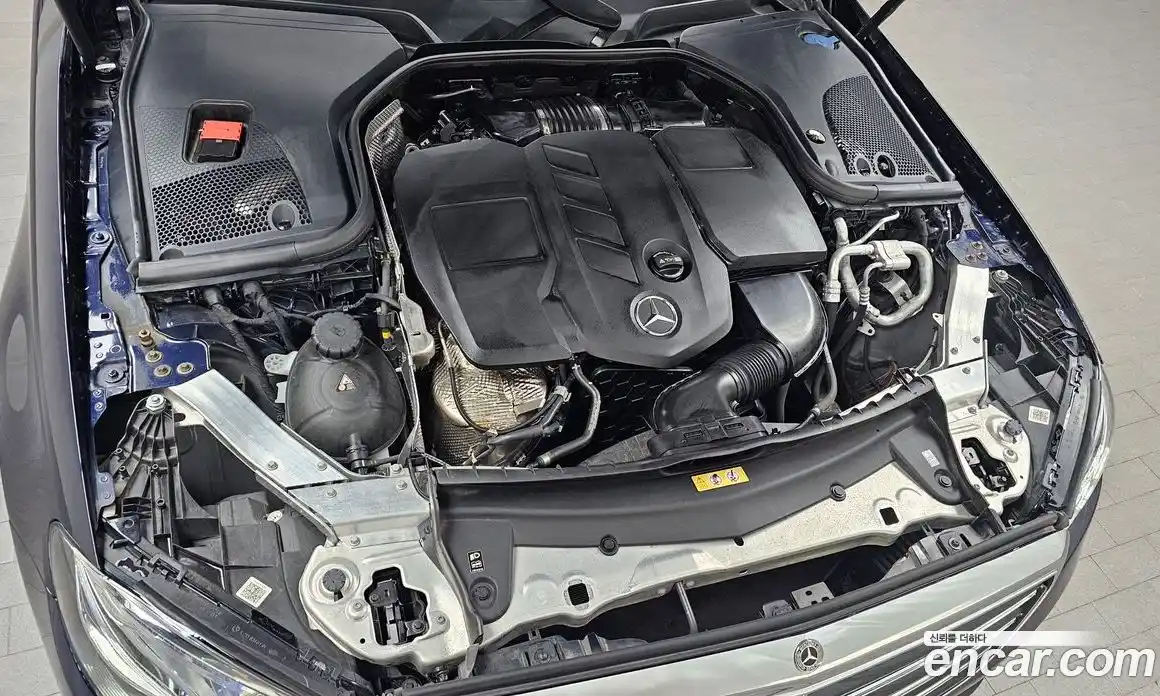 Mercedes-Benz E-Class 2020 1.9 Автомат в Москве № 204282, фото 18