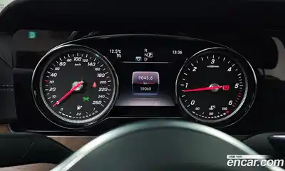 Mercedes-Benz E-Class 2020 1.9 Автомат в Москве № 204282, миниатюра 3
