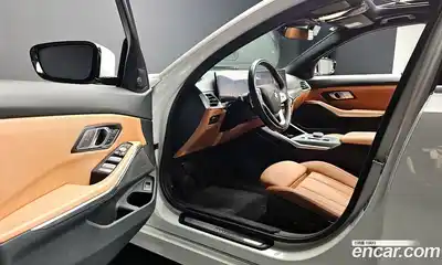 BMW 3-Series 2024 2.0 Автомат в Москве № 210515, миниатюра 12