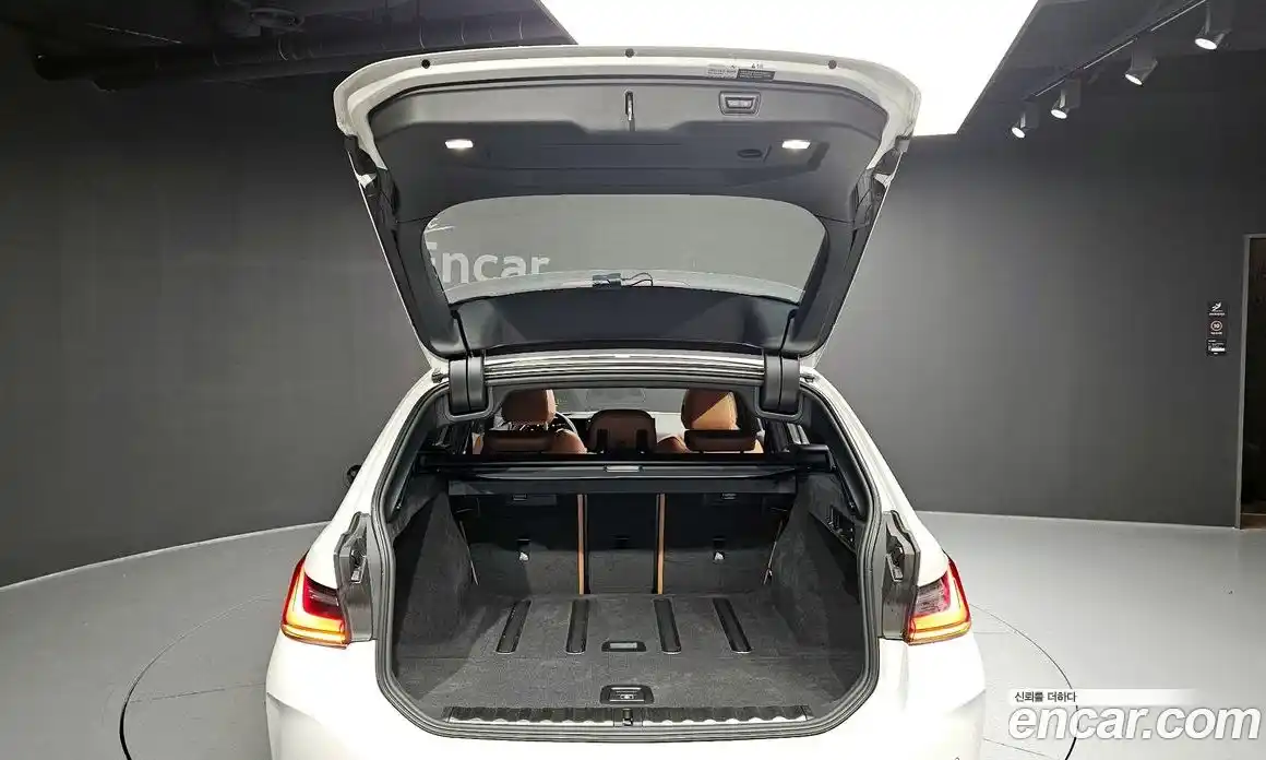 BMW 3-Series 2024 2.0 Автомат в Москве № 210515, фото 20