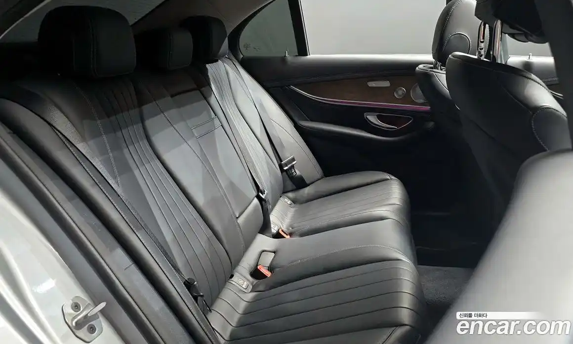 Mercedes-Benz E-Class 2019 2.0 Автомат в Москве № 211731, фото 12