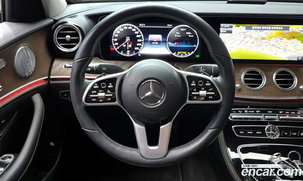 Mercedes-Benz E-Class 2019 2.0 Автомат в Москве № 211731, фото 17