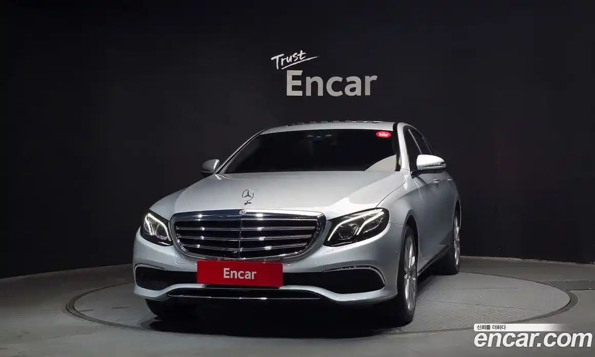 Mercedes-Benz E-Class 2019 2.0 Автомат в Москве № 211731, фото 10