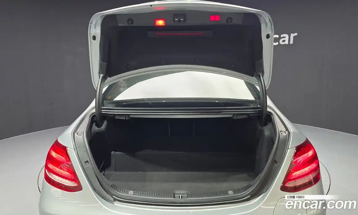 Mercedes-Benz E-Class 2019 2.0 Автомат в Москве № 212226, фото 19