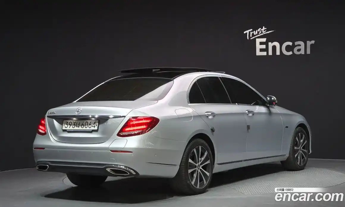 Mercedes-Benz E-Class 2019 2.0 Автомат в Москве № 212226, фото 20