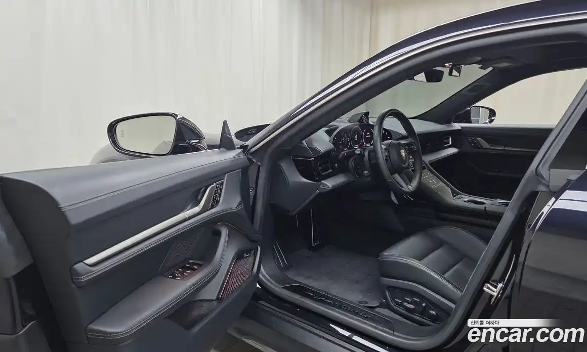 Porsche Taycan 2025 0.1 Автомат в Москве № 213082, фото 11