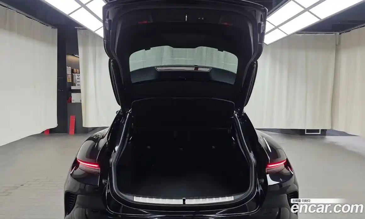 Porsche Taycan 2025 0.1 Автомат в Москве № 213082, фото 15