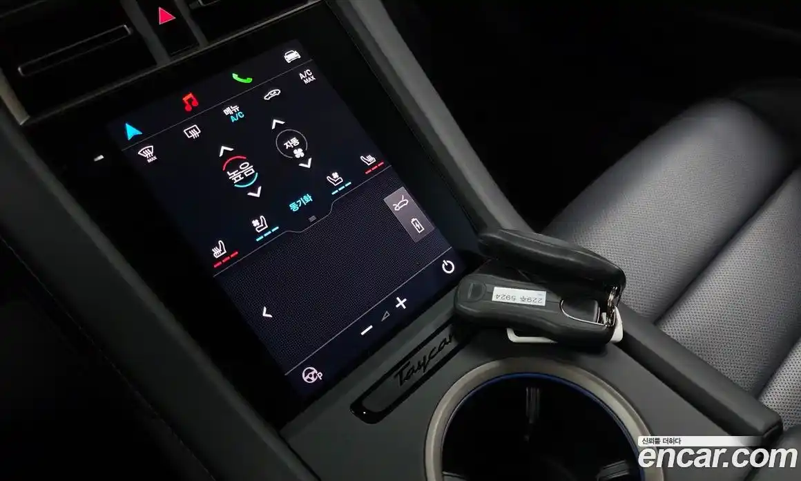 Porsche Taycan 2025 0.1 Автомат в Москве № 213082, фото 9