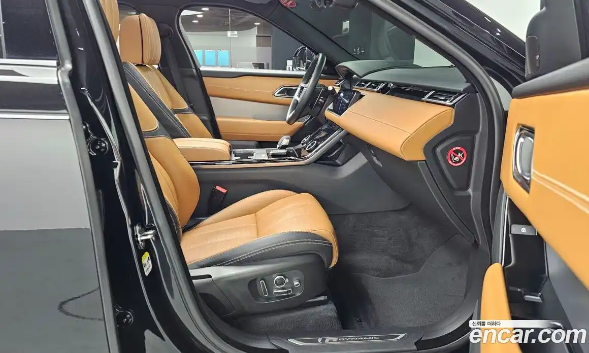 Land Rover Range-Rover Velar 2023 3.0 Автомат в Москве № 213345, фото 7