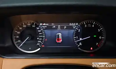 Land Rover Range-Rover Velar 2023 3.0 Автомат в Москве № 213345, миниатюра 9