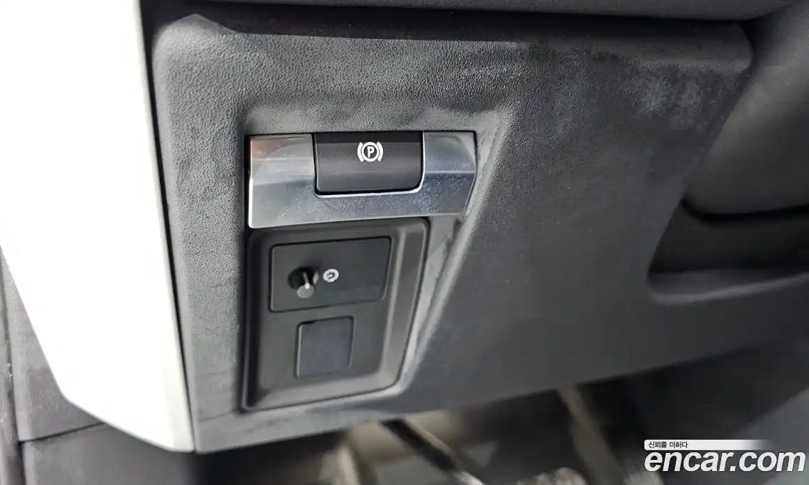 Land Rover Defender 2023 3.0 Автомат в Москве № 213382, фото 18