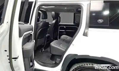 Land Rover Defender 2023 3.0 Автомат в Москве № 213382, миниатюра 2