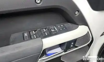 Land Rover Defender 2023 3.0 Автомат в Москве № 213382, миниатюра 3