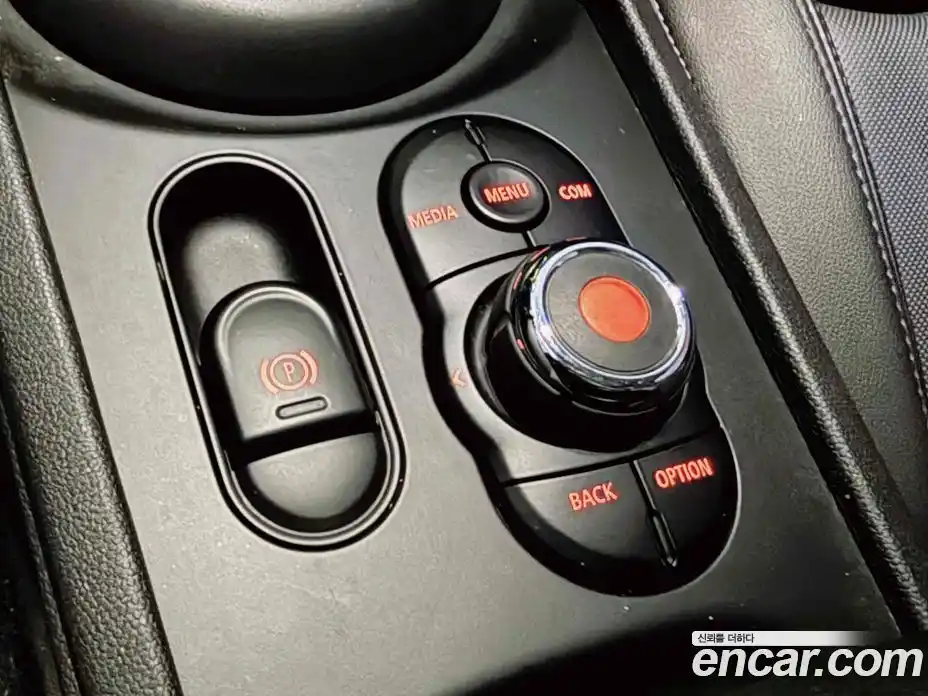 Mini Clubman 2020 1.5 Автомат в Москве № 214277, фото 15