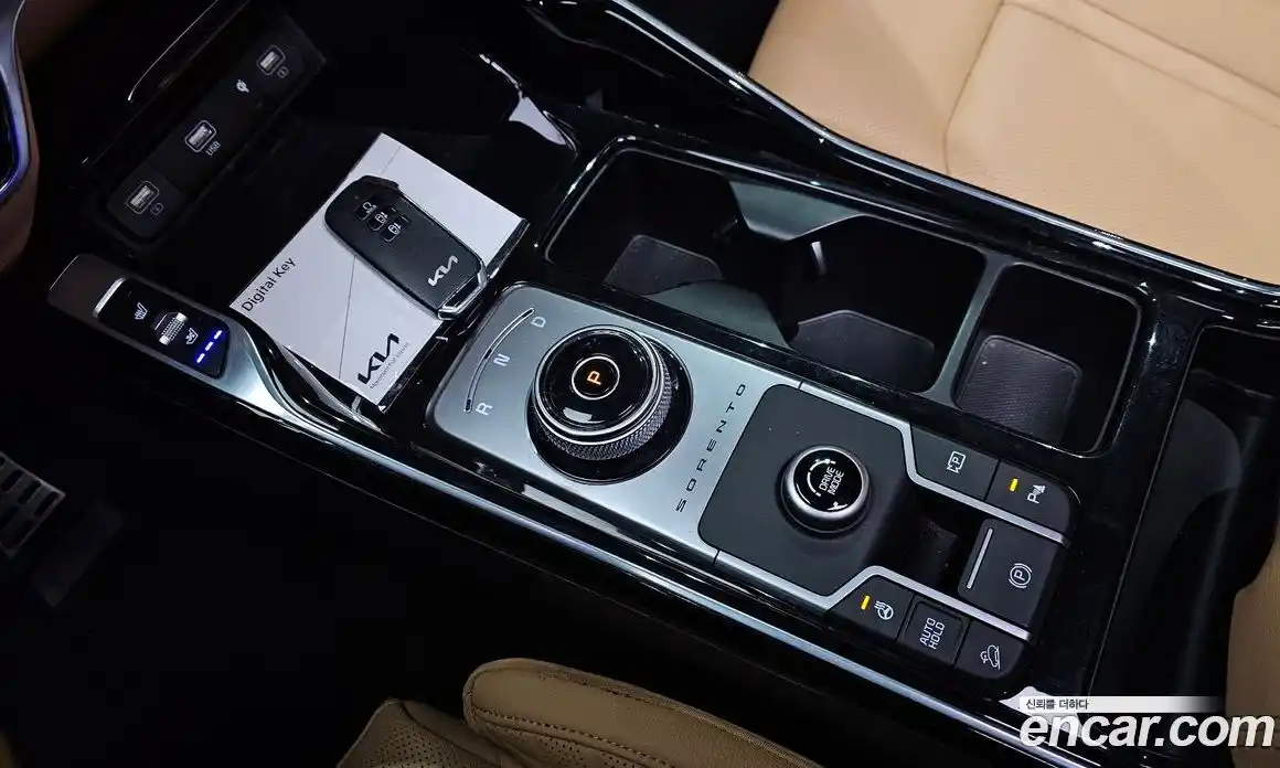 Kia Sorento 2022 1.6 Автомат в Москве № 21453, фото 3