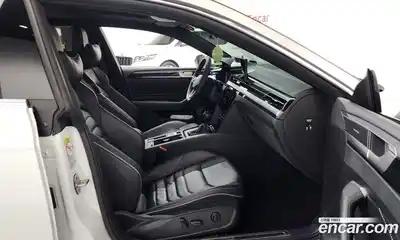 Volkswagen Arteon 2022 2.0 Автомат в Москве № 214902, миниатюра 11