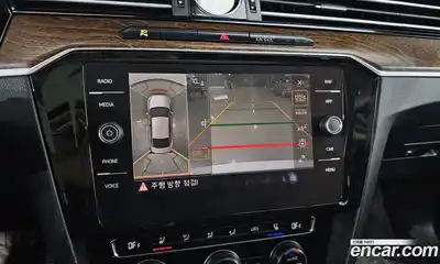 Volkswagen Passat 2018 2.0 Автомат в Москве № 215142, миниатюра 2