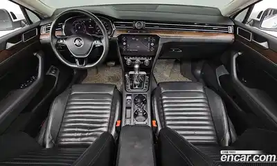 Volkswagen Passat 2018 2.0 Автомат в Москве № 215142, миниатюра 4