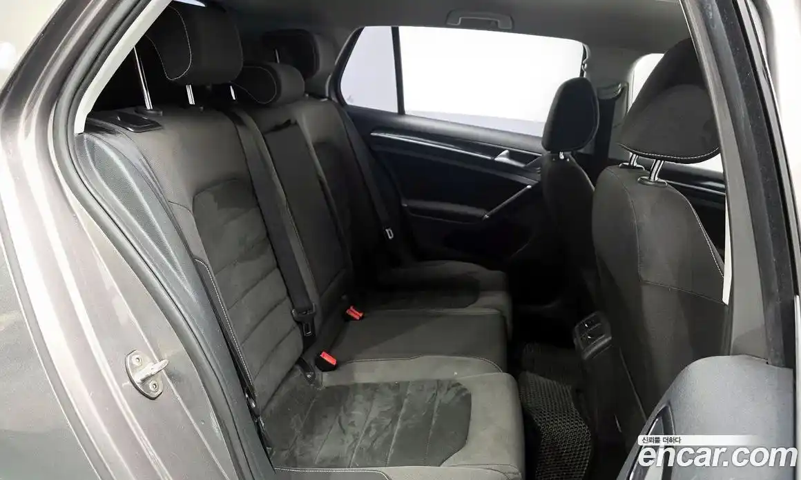 Volkswagen Golf 2013 1.6 Автомат в Москве № 215318, фото 15