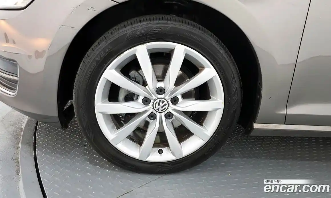 Volkswagen Golf 2013 1.6 Автомат в Москве № 215318, фото 16