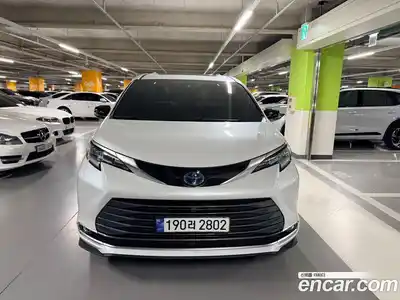 Toyota Sienna 2024 2.5 Автомат в Москве № 215622, миниатюра 2