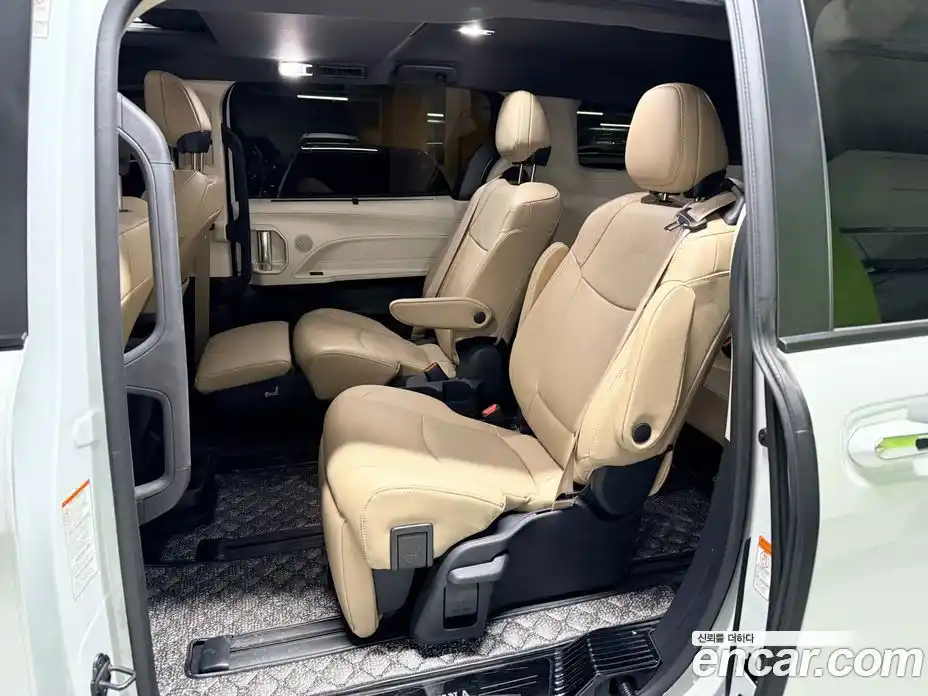 Toyota Sienna 2024 2.5 Автомат в Москве № 215622, фото 9