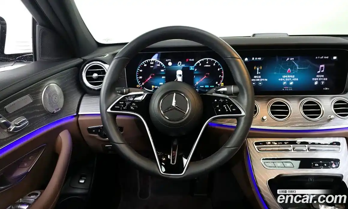 Mercedes-Benz E-Class 2023 2.0 Автомат в Москве № 218534, фото 13