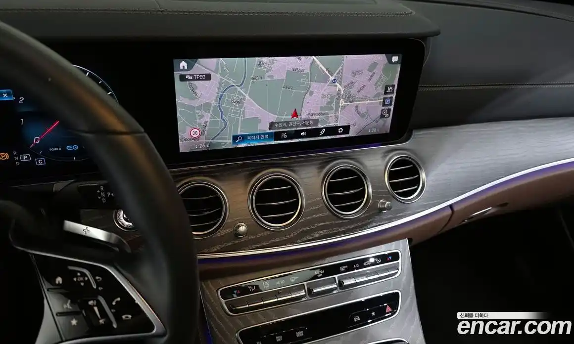 Mercedes-Benz E-Class 2023 2.0 Автомат в Москве № 218534, фото 14