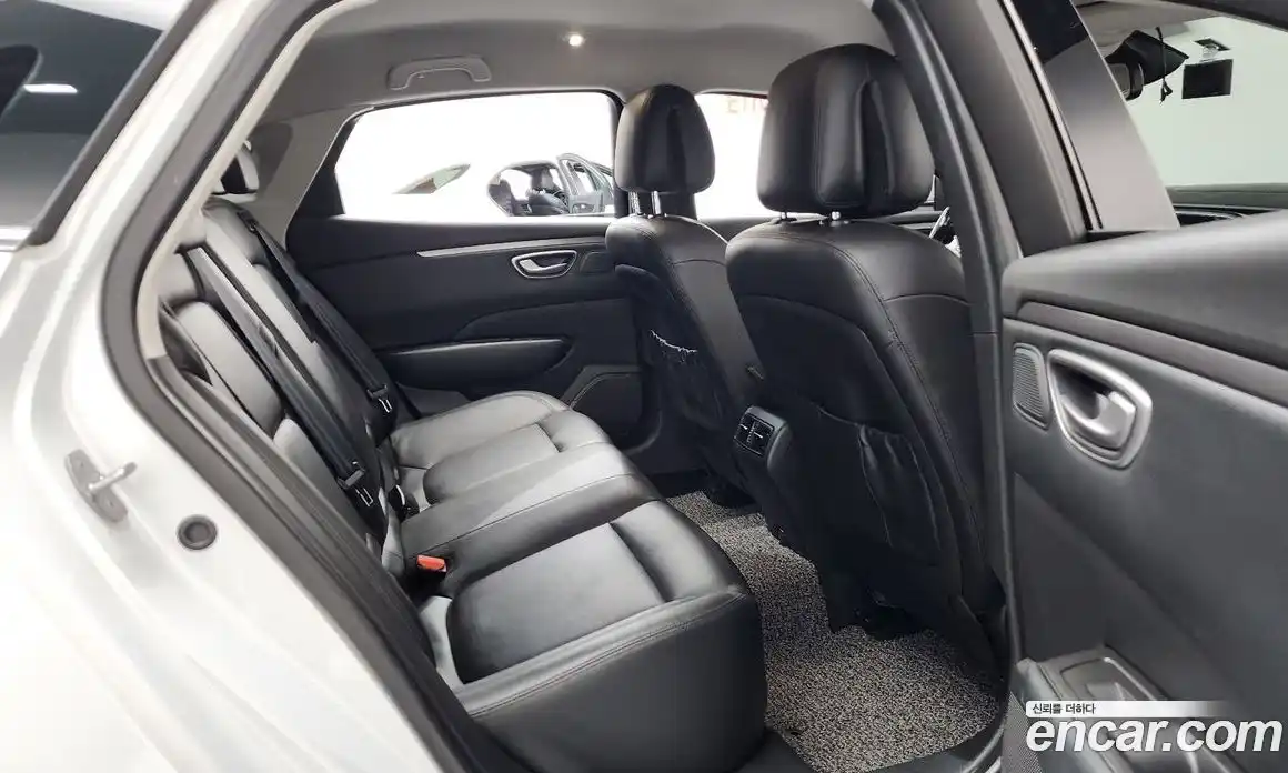 Renault SM6 2020 2.0 Автомат в Москве № 222146, фото 11