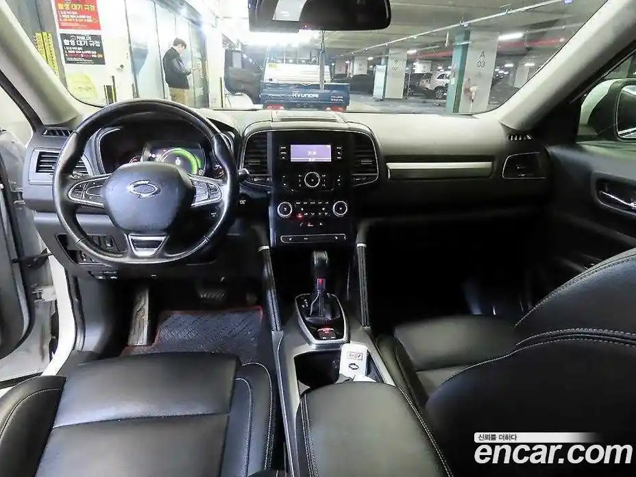 Renault QM6 2023 2.0 Автомат в Москве № 227375, фото 10