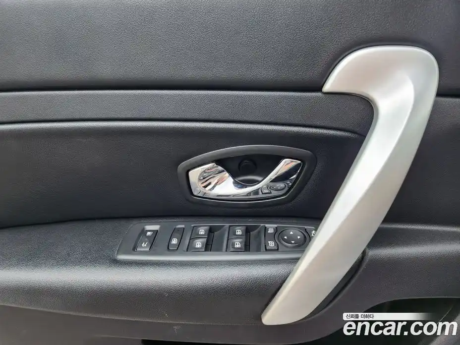 Renault SM5 2016 2.0 Автомат в Москве № 227451, фото 13