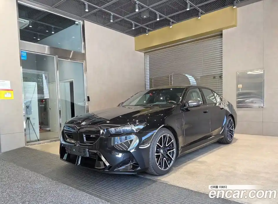 BMW M5 2025 4.4 Автомат в Москве № 227734, фото 1