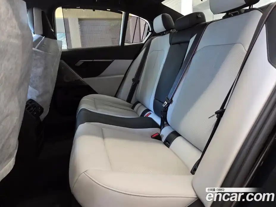 BMW M5 2025 4.4 Автомат в Москве № 227734, фото 16