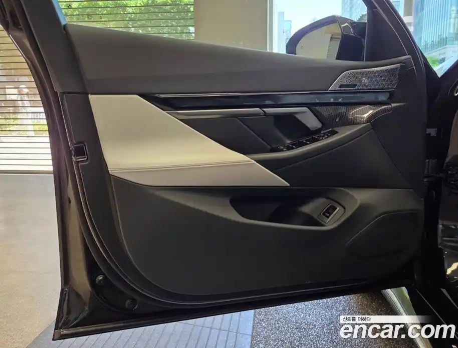 BMW M5 2025 4.4 Автомат в Москве № 227734, фото 17