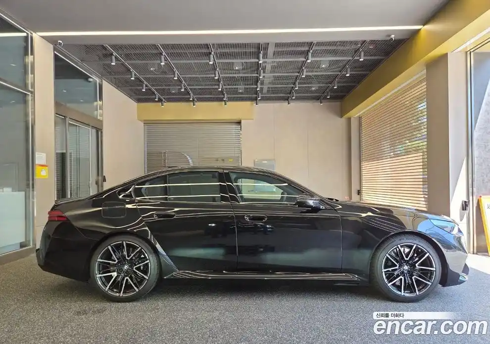 BMW M5 2025 4.4 Автомат в Москве № 227734, фото 7