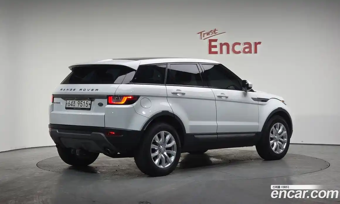 Land Rover Range-Rover Evoque 2017 2.0 Автомат в Москве № 228106, фото 13